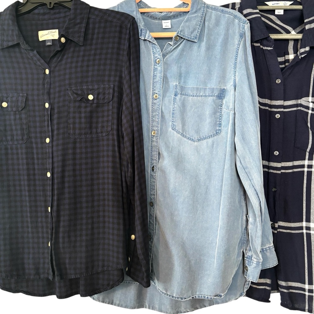 Lot of 3 Women’s Button Down Shirts - Black/Blue, Denim and Navy Sz L Like New
